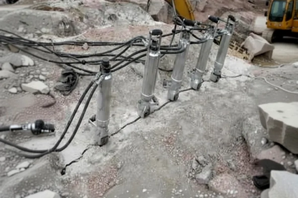 Desmonte de Rochas com Cunhas Hidráulicas